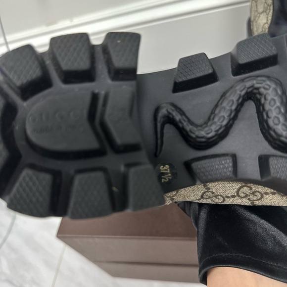 Shoes - Picture 3 of 8